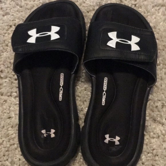 under armor sliders